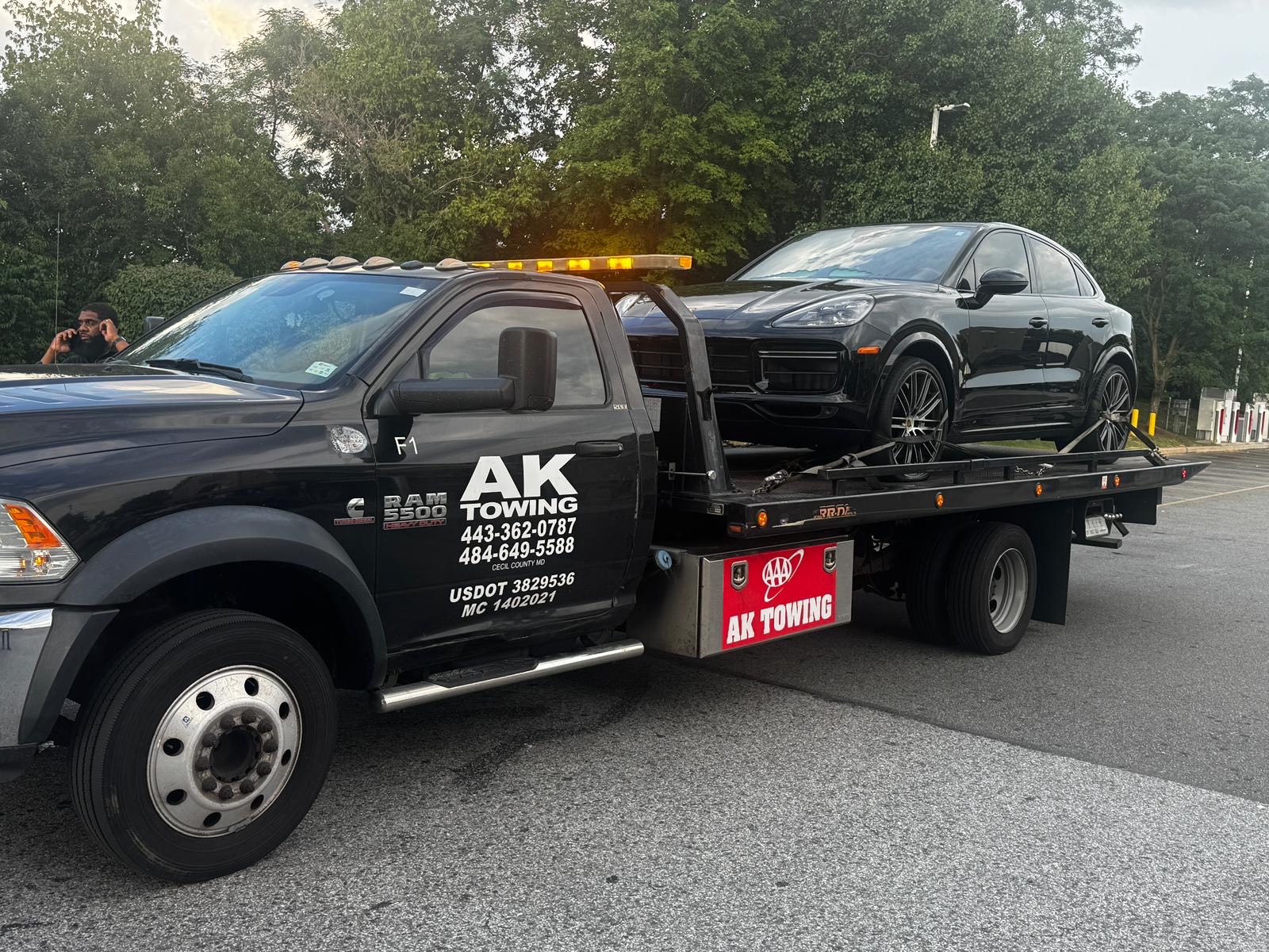 24 Hours Towing Car Carrier Transporting (1)